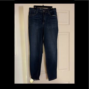 No boundaries brand skinny jeans. NEVER WORN. Size 11. Just took off tags